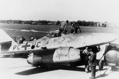 Me 262 Erstflug mit Jet-Triebwerken